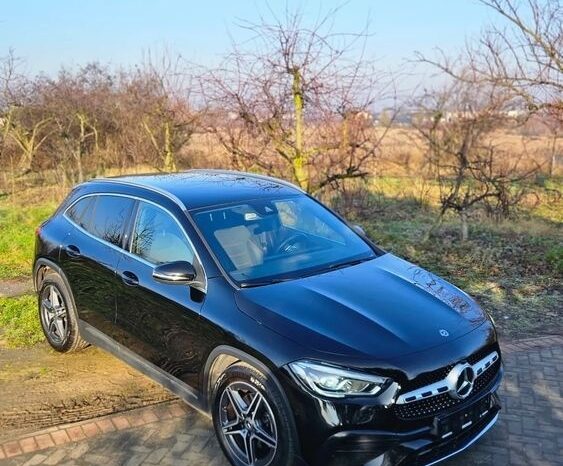 Mercedes-Benz GLA 220 d 8G-DCT full