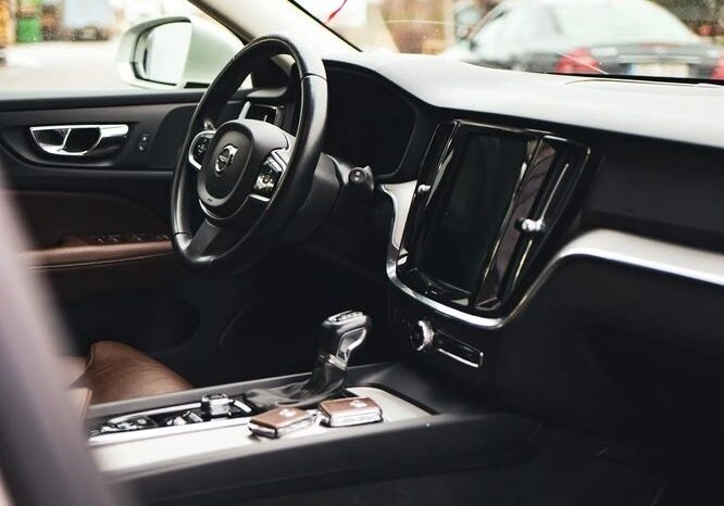 Volvo V60 D4 Geartronic Inscription full