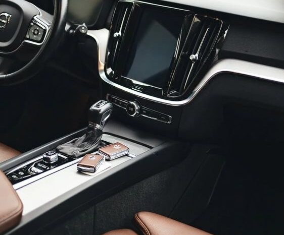 Volvo V60 D4 Geartronic Inscription full