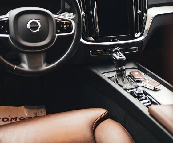 Volvo V60 D4 Geartronic Inscription full