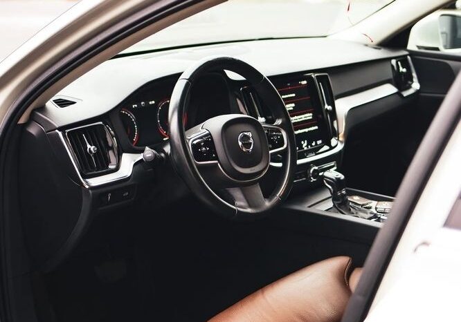 Volvo V60 D4 Geartronic Inscription full