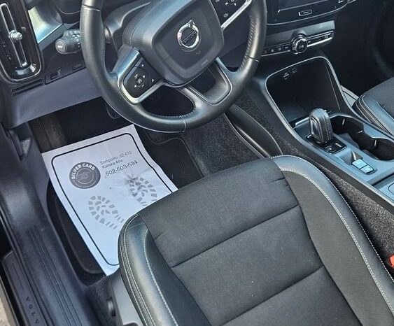 Volvo XC 40 D3 Momentum Pro full