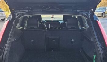 Volvo XC 40 D3 Momentum Pro full