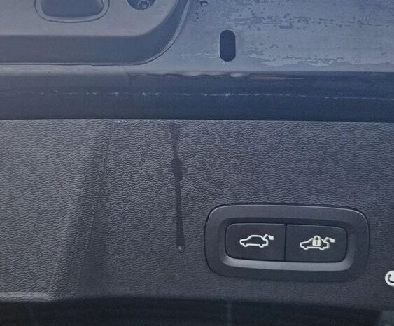 Volvo XC 40 D3 Momentum Pro full