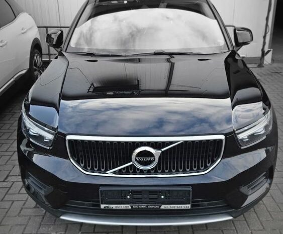 Volvo XC 40 D3 Momentum Pro full