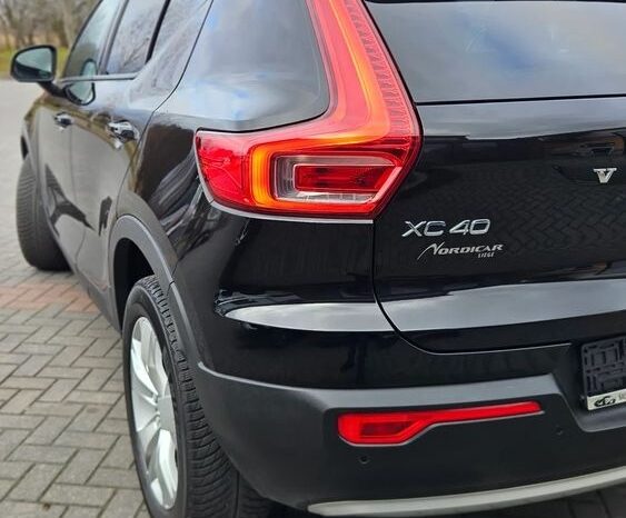Volvo XC 40 D3 Momentum Pro full