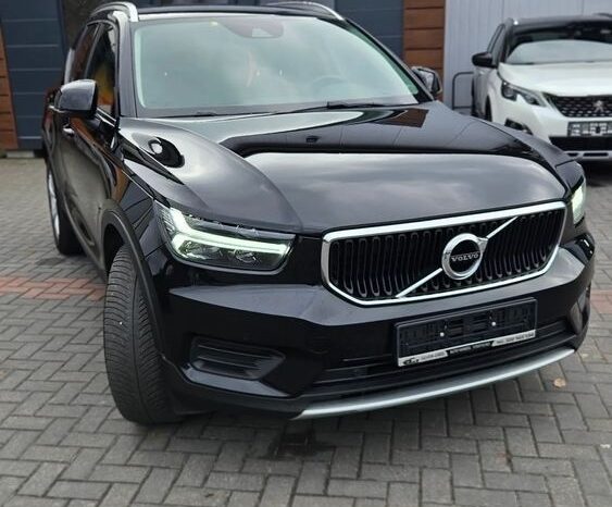 Volvo XC 40 D3 Momentum Pro full