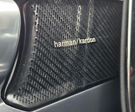 Volvo XC 40 D3 Momentum Pro full