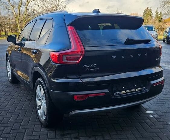 Volvo XC 40 D3 Momentum Pro full