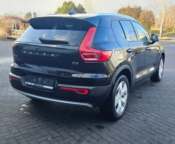 Volvo XC 40 D3 Momentum Pro full