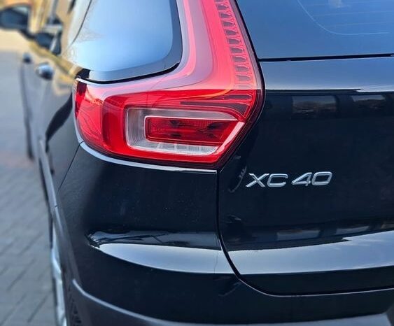 Volvo XC 40 D3 Geartronic Momentum Pro full