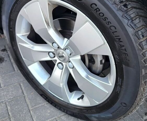 Volvo XC 40 D3 Geartronic Momentum Pro full