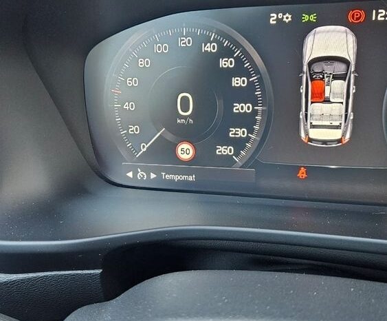Volvo XC 40 D3 Geartronic Momentum Pro full