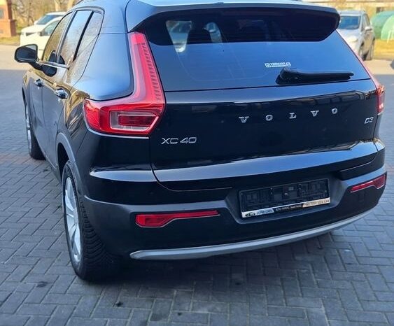 Volvo XC 40 D3 Geartronic Momentum Pro full