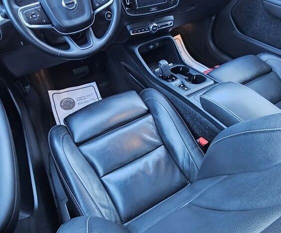 Volvo XC 40 D3 Geartronic Momentum Pro full