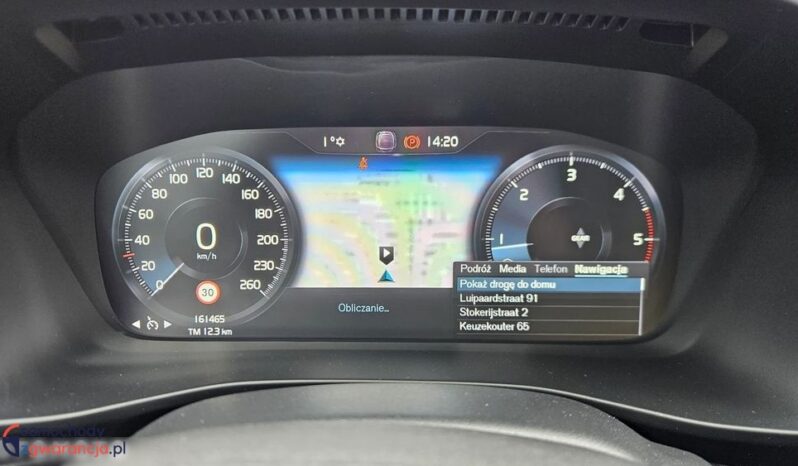 Volvo XC 40 D3 Momentum full