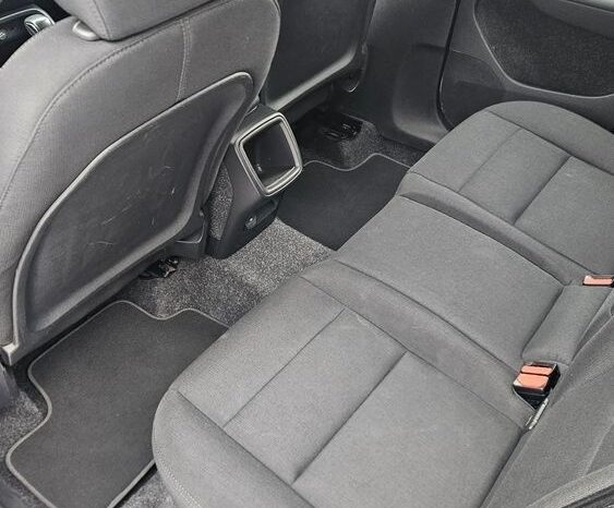 Volvo XC 40 D3 Momentum full