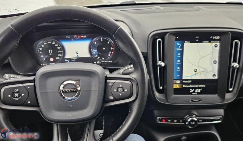 Volvo XC 40 D3 Momentum full