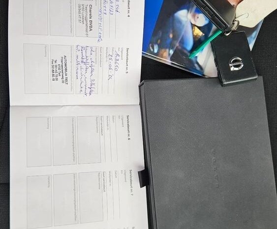 Volvo XC 40 D3 Momentum full