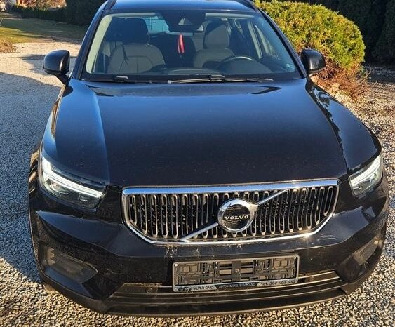 Volvo XC 40 D3 Momentum full