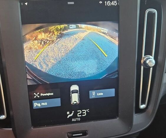 Volvo XC 40 D3 Momentum full