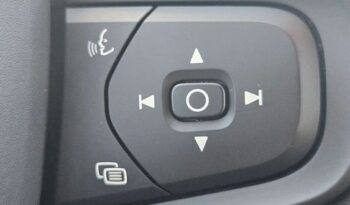 Volvo XC 40 D3 Momentum full