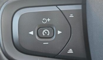 Volvo XC 40 D3 Momentum full