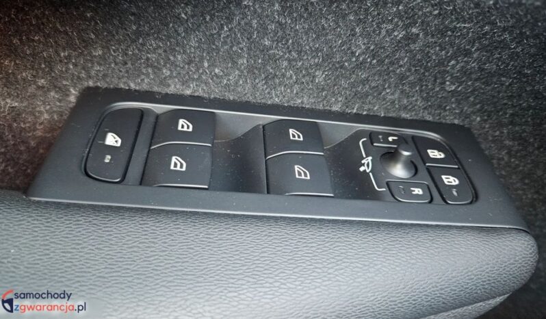 Volvo XC 40 D3 Momentum full