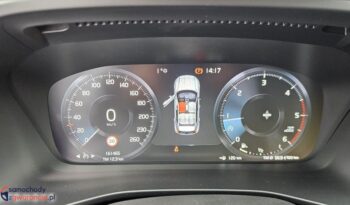 Volvo XC 40 D3 Momentum full