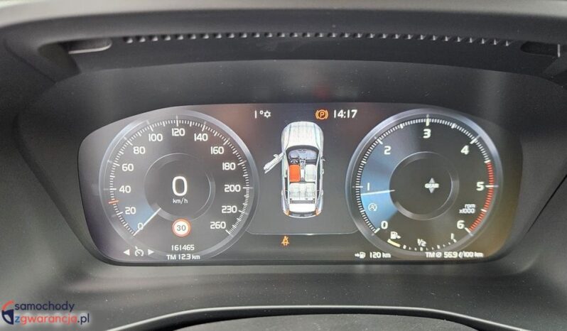 Volvo XC 40 D3 Momentum full