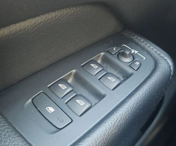 Volvo XC 60 D4 Geartronic Momentum Pro full